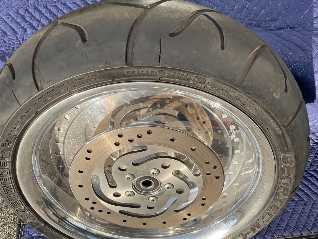 ⑤ F16 R200-17　ソフテイル　ワイドタイヤ　ホイール　ハーレー　後