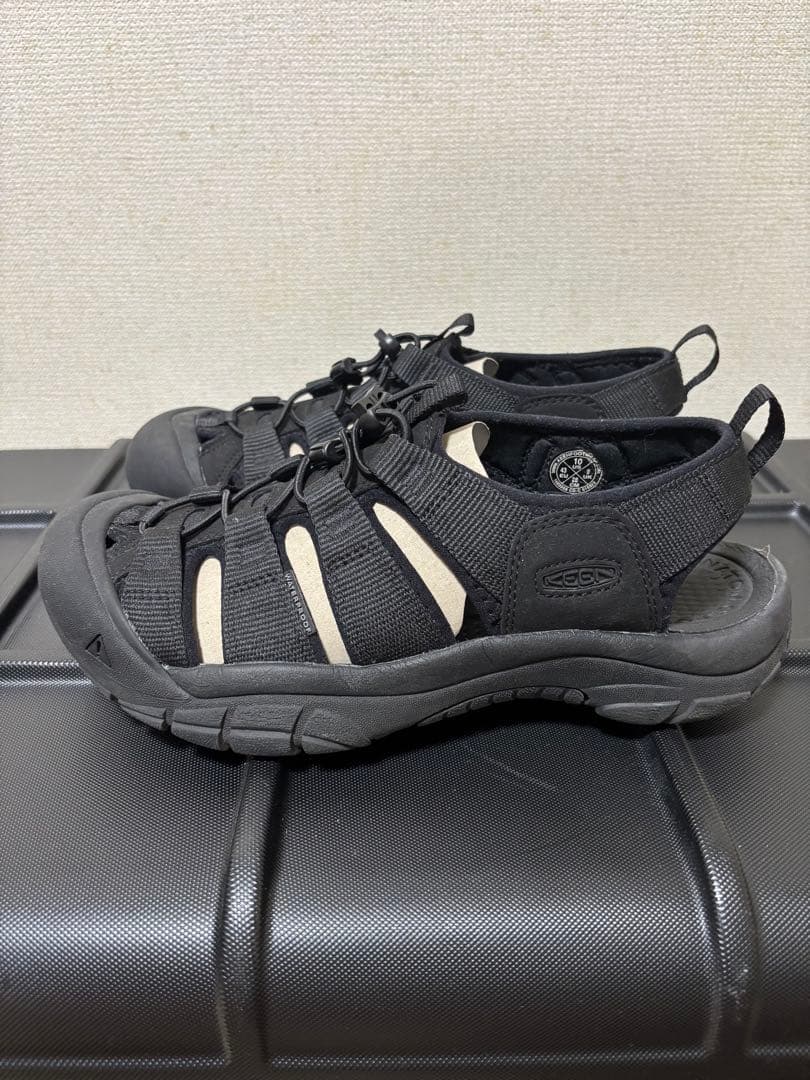 期間限定値下げ KEEN ニューポートH2 28センチ ブラック 黒