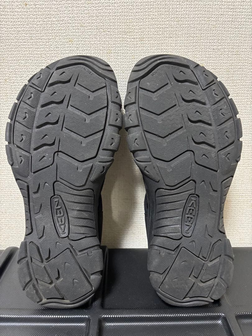 期間限定値下げ KEEN ニューポートH2 28センチ ブラック 黒