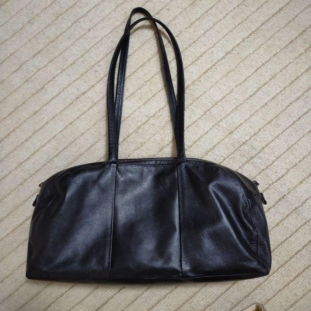 北欧、暮らしの道具店　ラウンドレザーバッグ　ブラック