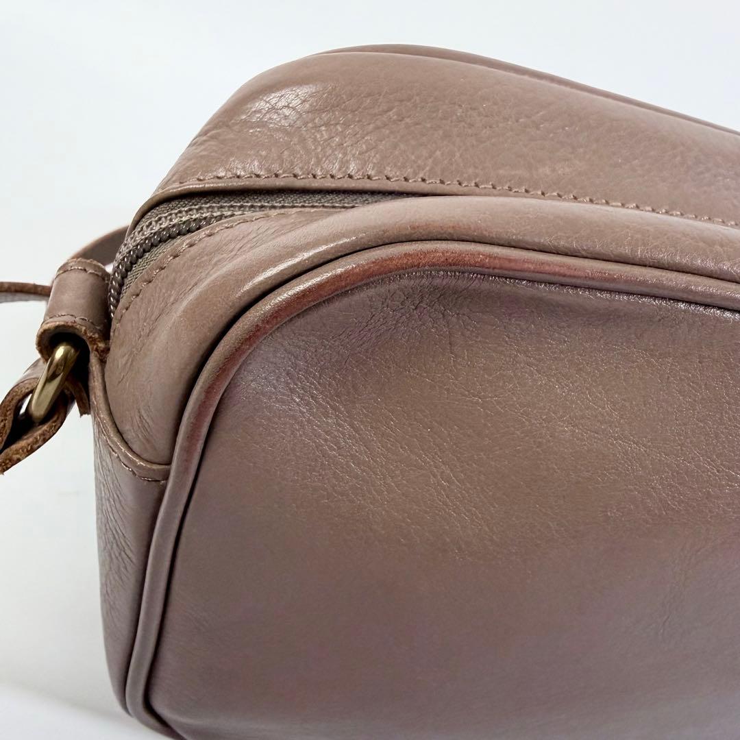 【現行モデル】イルビゾンテ　デカロゴ　クロスボディ　ショルダー付き　タッセル