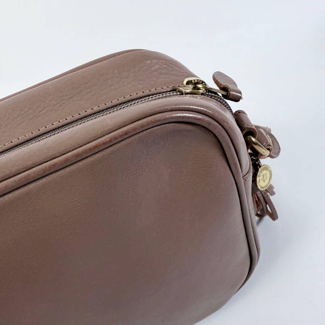 【現行モデル】イルビゾンテ　デカロゴ　クロスボディ　ショルダー付き　タッセル