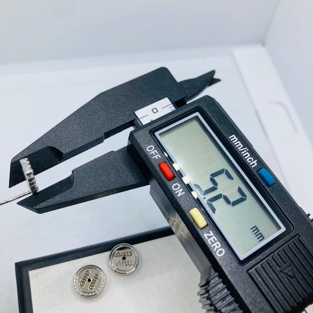 極美品✨ miumiu ミュウミュウ ピアス 両耳 ストーン シルバー