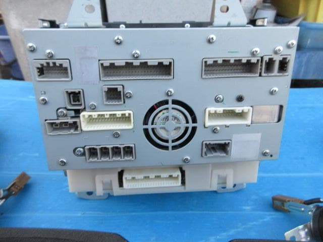 日産純正　C26セレナ取り外し　カーナビゲーションシステム 他