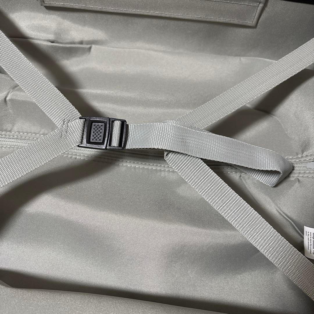 MUJI 無印良品 バーを自由に調節できる ハードキャリーケース 36L 白