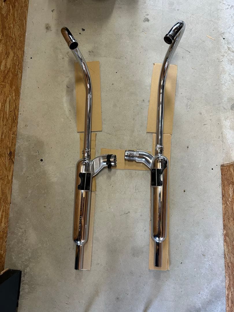 W650 マフラー　純正