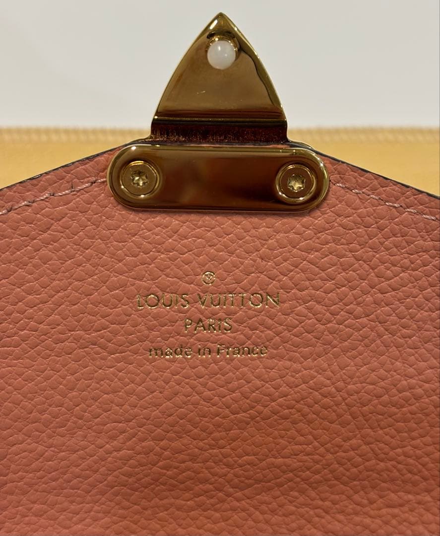 ライオンラビット ルイビトンポルトフォイユ.パラスピンクベージュ