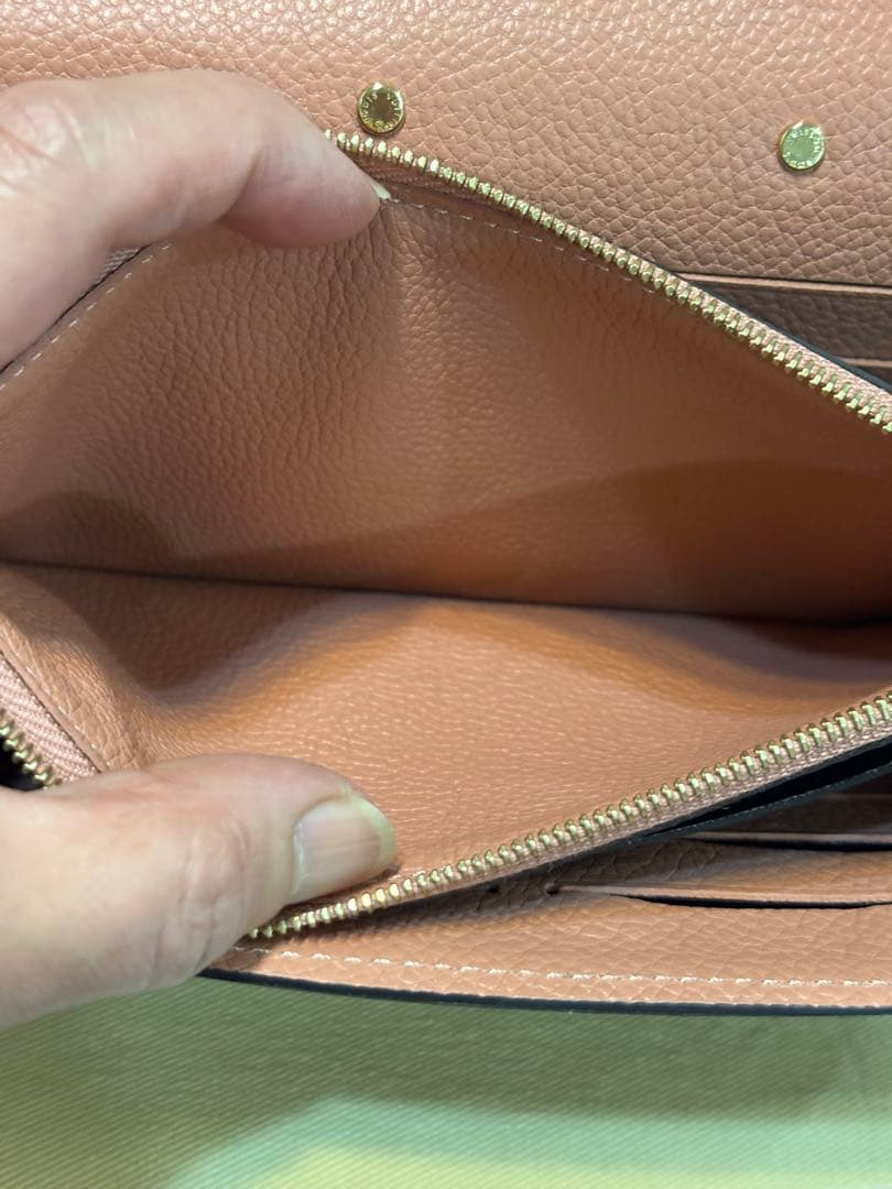 ライオンラビット ルイビトンポルトフォイユ.パラスピンクベージュ