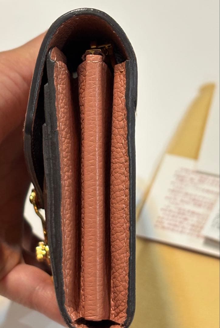 ライオンラビット ルイビトンポルトフォイユ.パラスピンクベージュ