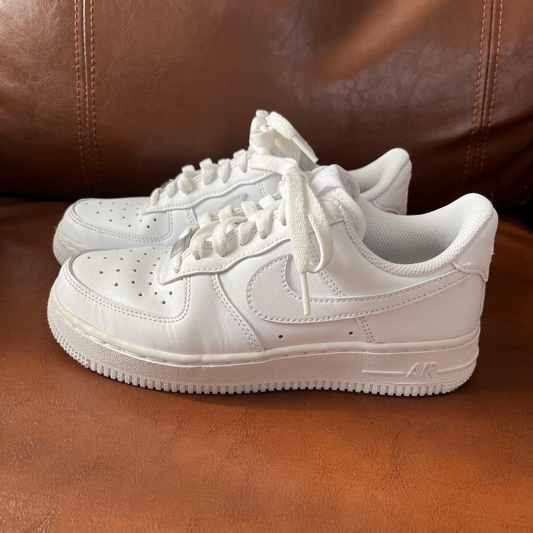 23.5cm ナイキ エアフォース1 ロー 白