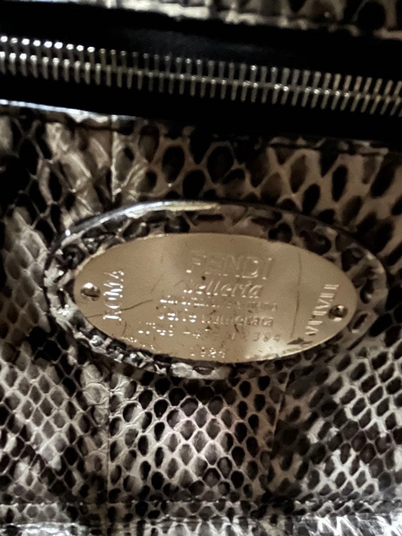 ⚪︎FENDI⚪︎ フェンディ ピーカブー ミニ セレリア パイソン 2way