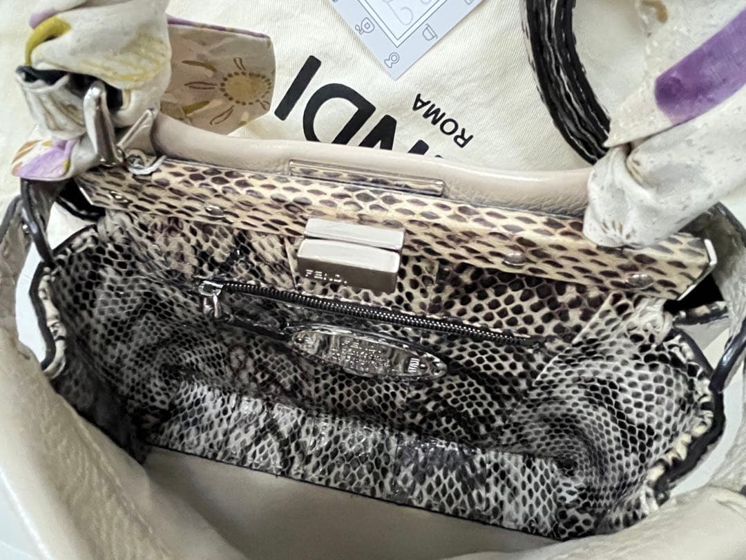 ⚪︎FENDI⚪︎ フェンディ ピーカブー ミニ セレリア パイソン 2way