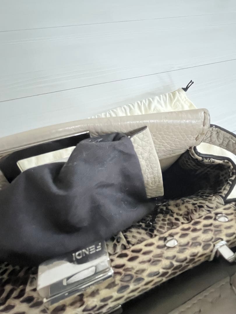 ⚪︎FENDI⚪︎ フェンディ ピーカブー ミニ セレリア パイソン 2way