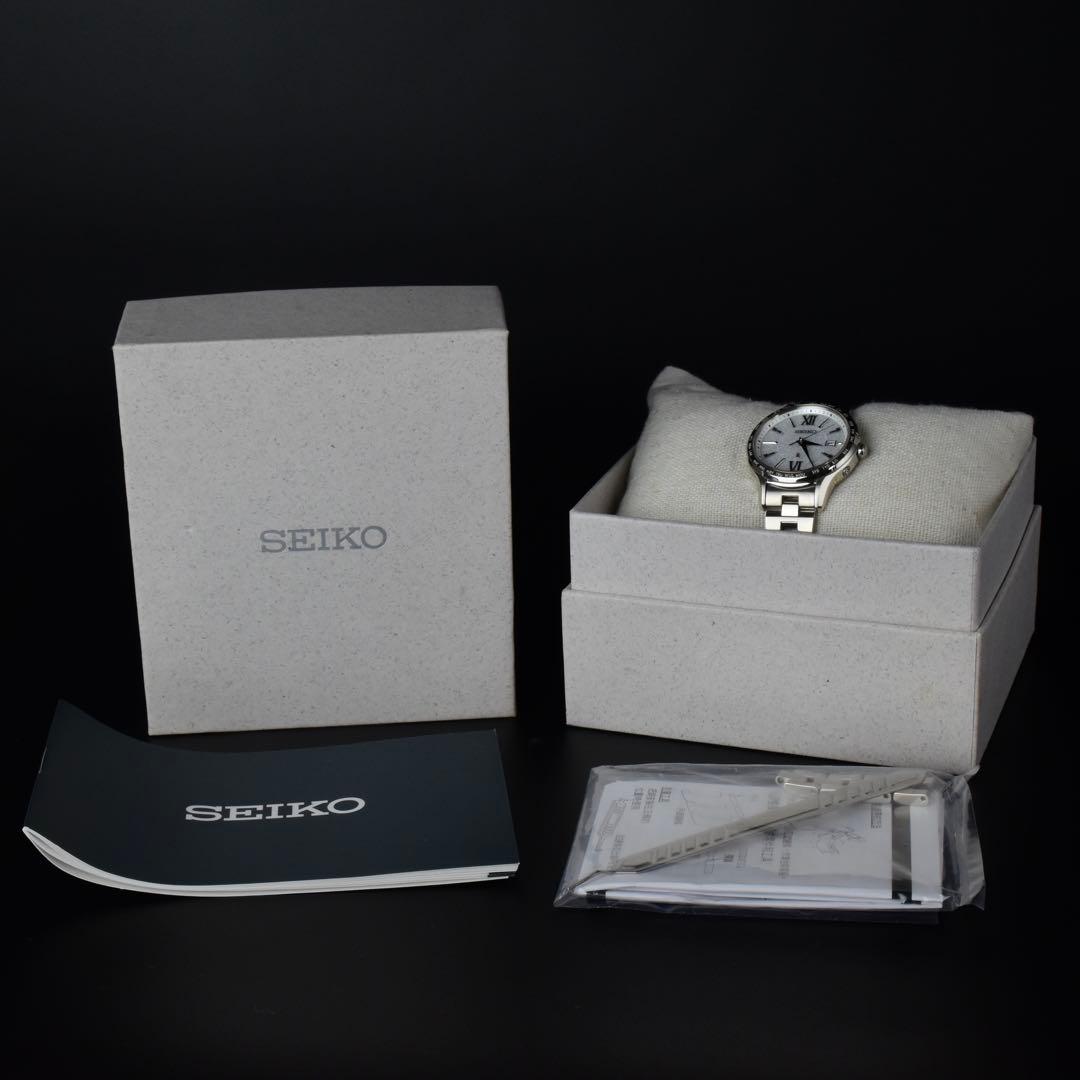 極美品 セイコーLk レディース腕時計1B35-0AY0 ラメ文字盤 白