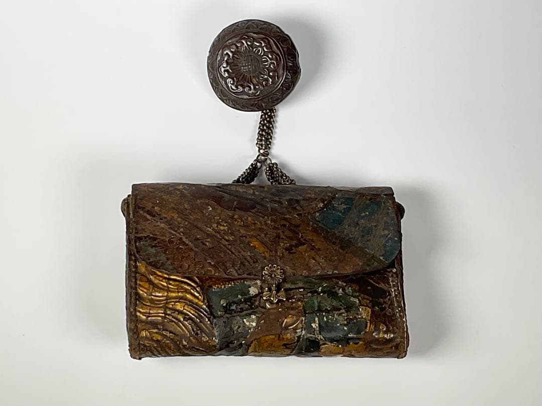 煙草入れ　金唐革　饅頭根付　忠利銘　提げ物