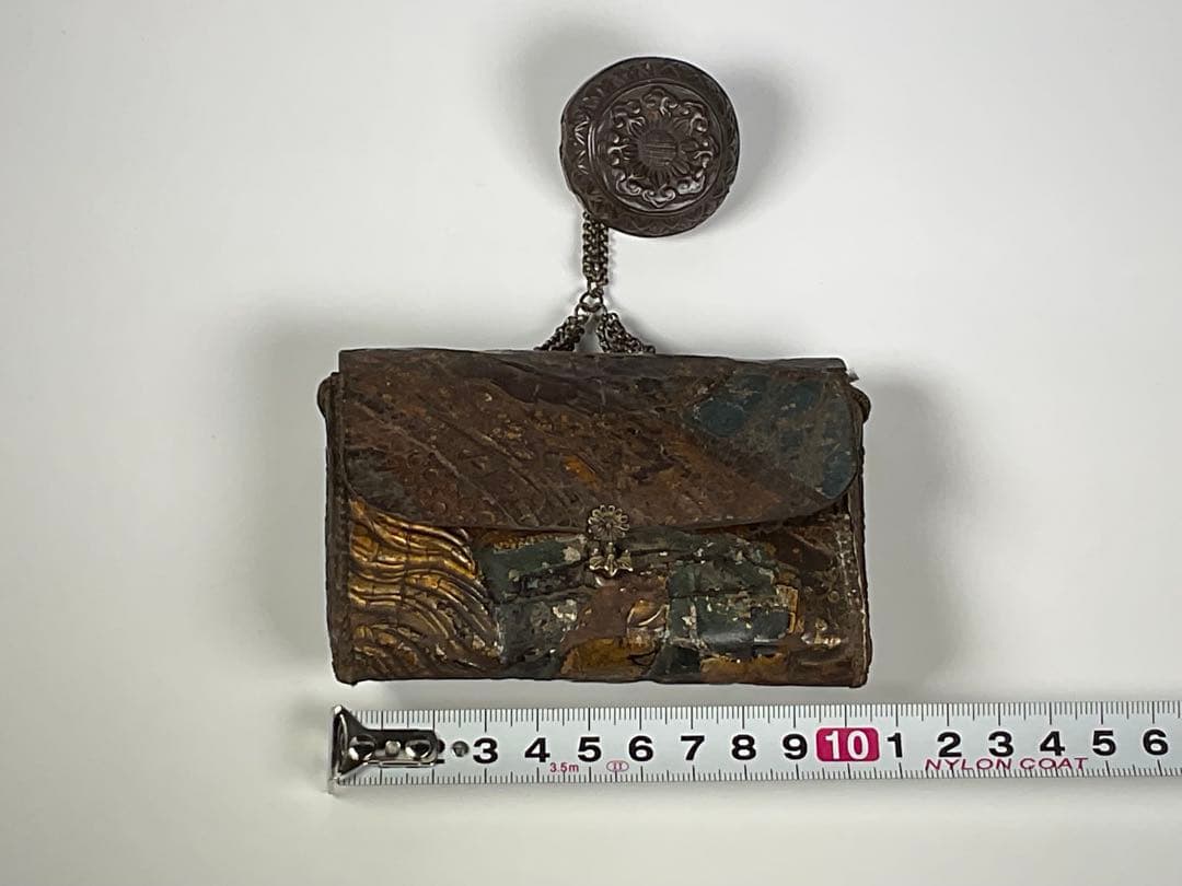 煙草入れ　金唐革　饅頭根付　忠利銘　提げ物