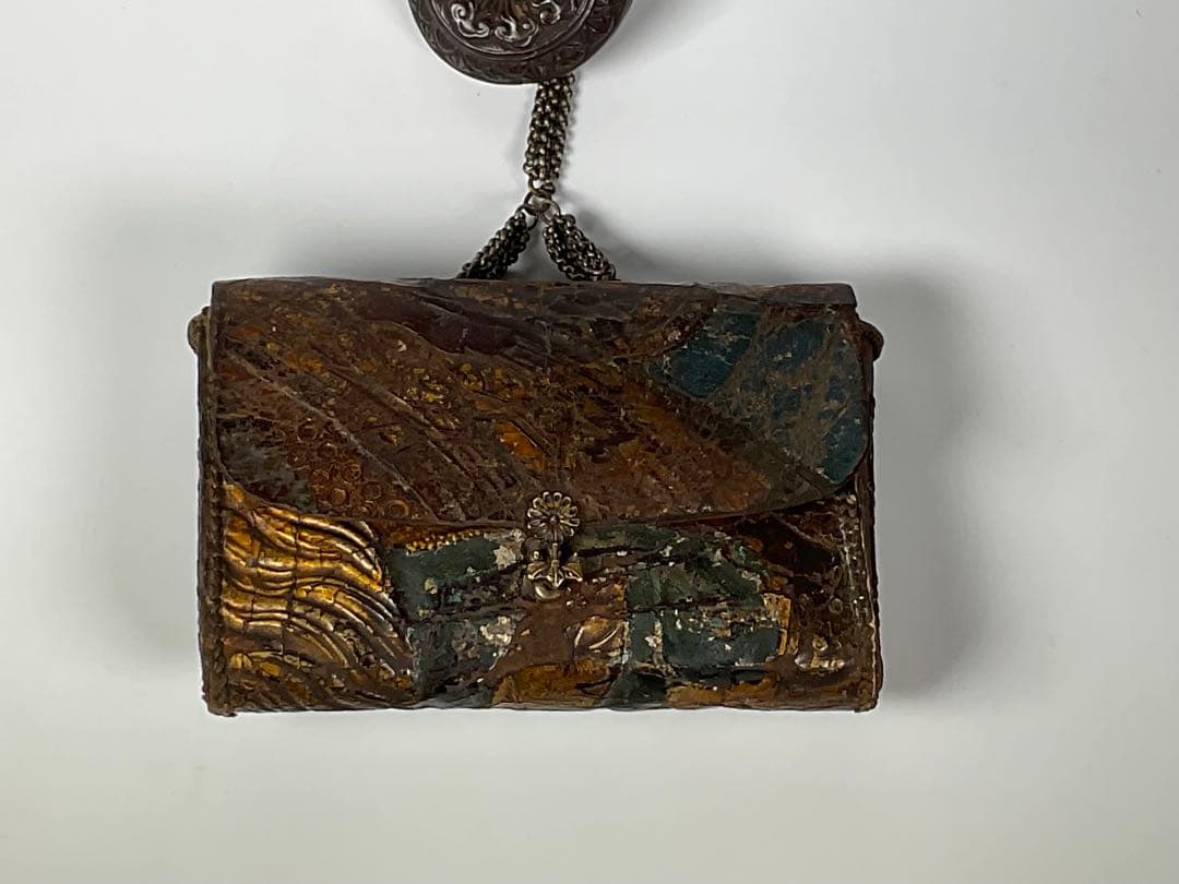 煙草入れ　金唐革　饅頭根付　忠利銘　提げ物