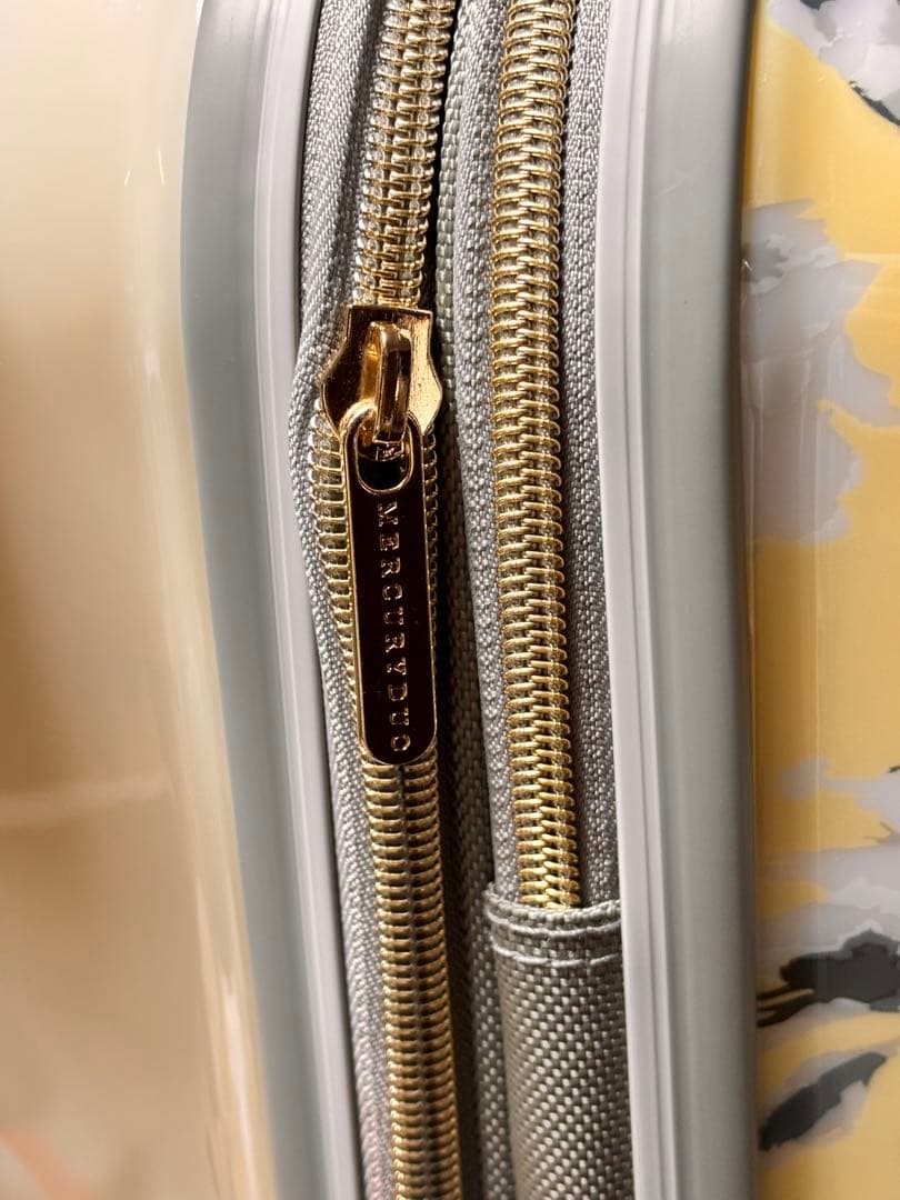 新品未使用マーキュリーデュオのキャリーケース