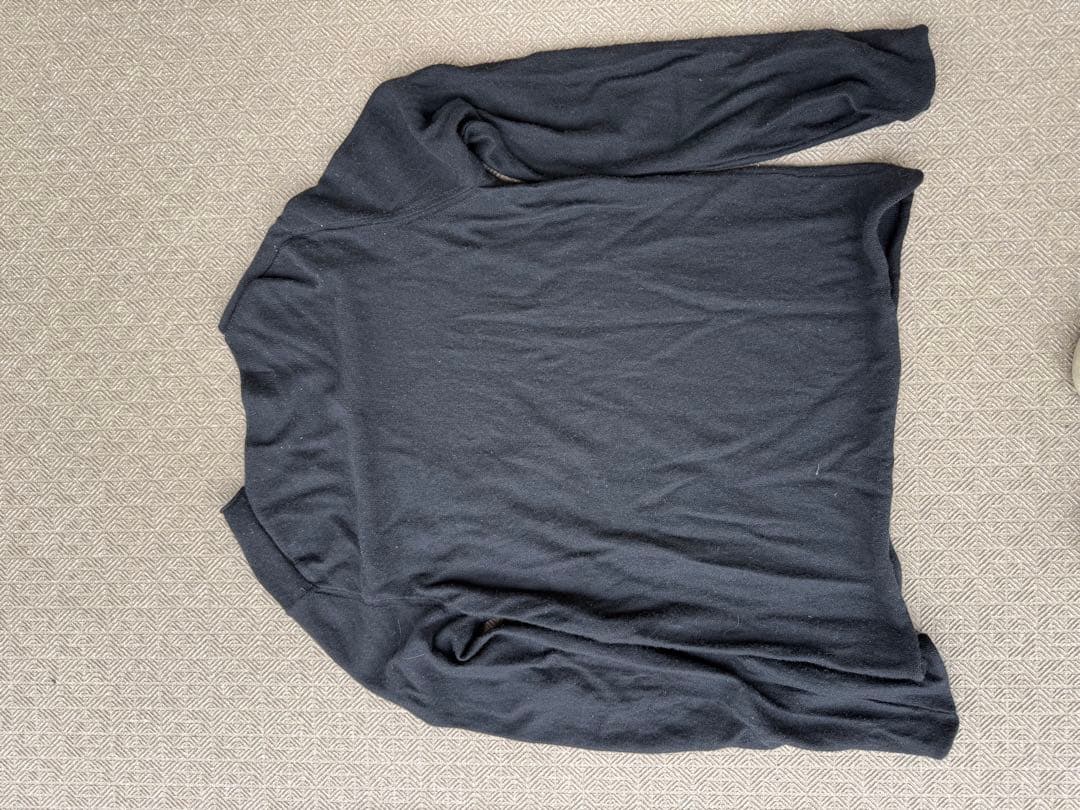 COMME des GARÇONS 黒 Vネック 長袖カットソー