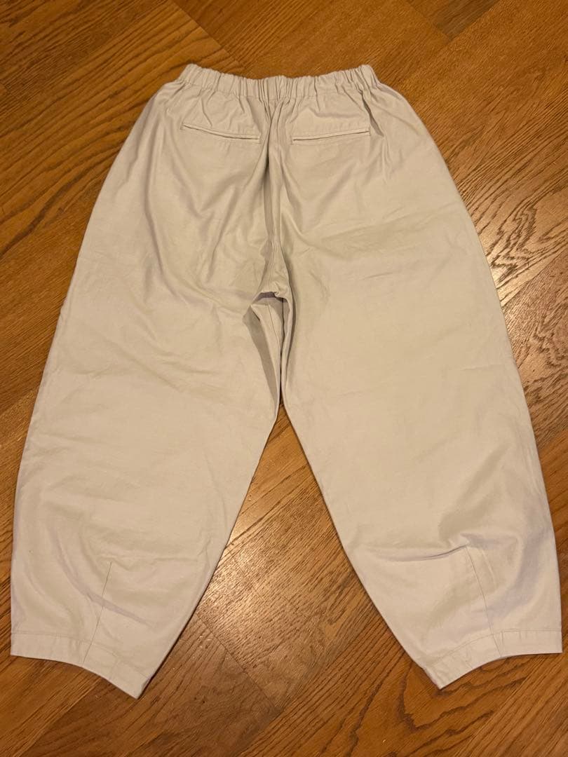 かぐれ　カラーコクーンパンツ