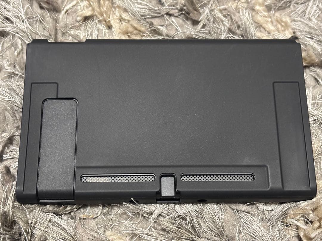 バッテリー強化版　Nintendo Switch 2024年製　極美品