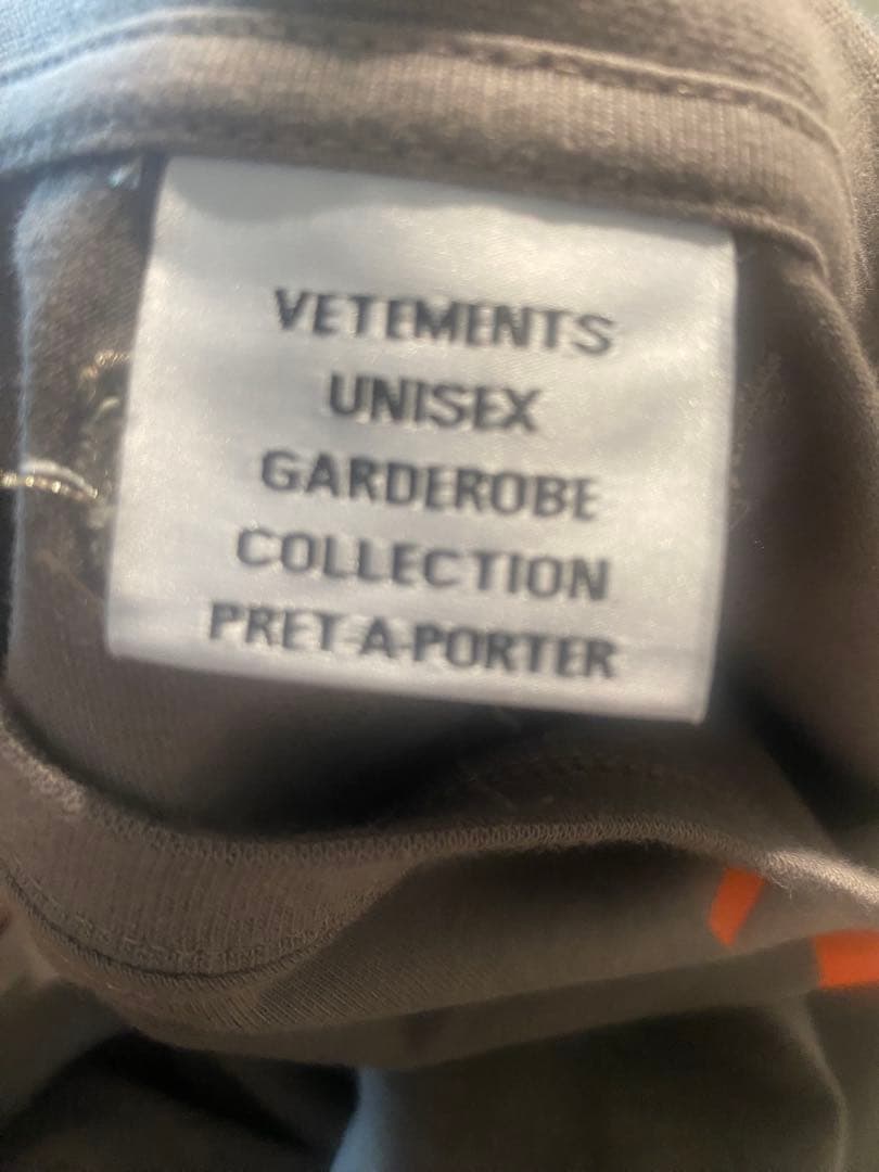 トップス VETEMENTS GENETICALLY MODIFIED T-SHIRT