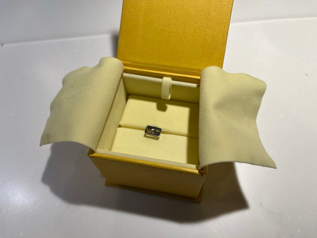 ［美品］FENDI バゲット ピアス