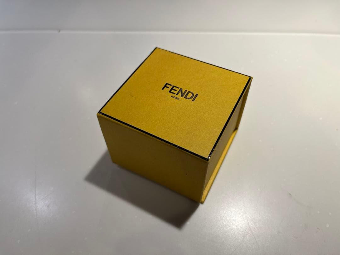 ［美品］FENDI バゲット ピアス