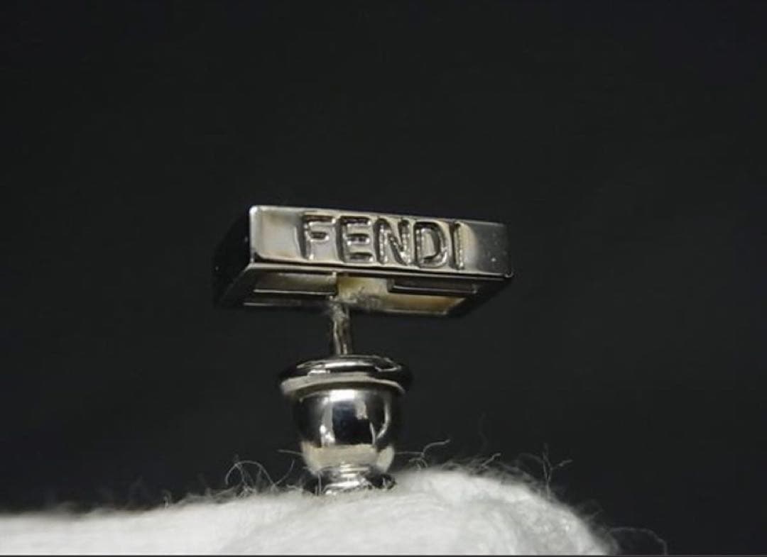［美品］FENDI バゲット ピアス