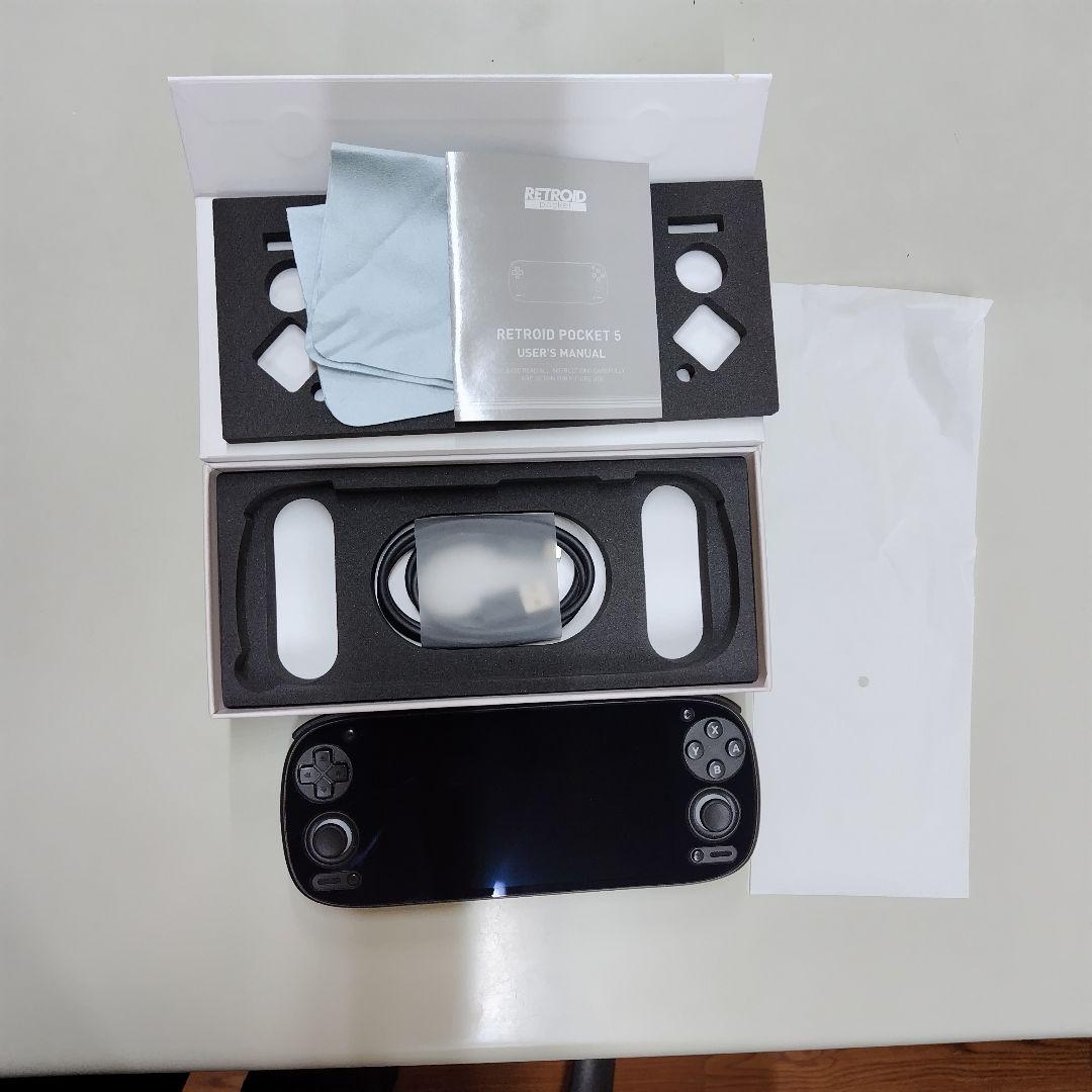 【中古美品】　Retroid Pocket5　Black　レトロイドポケット5