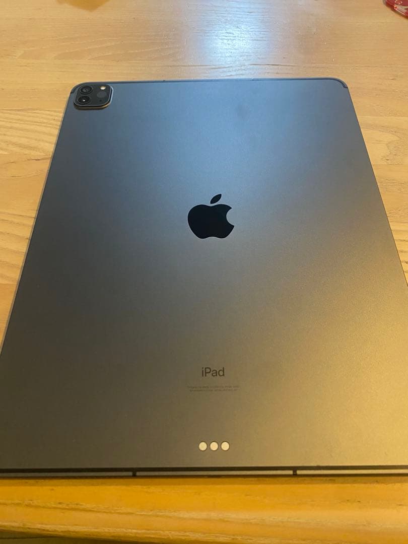 iPad Pro(12.9インチ)第5世代 docomoSIMロック解除済