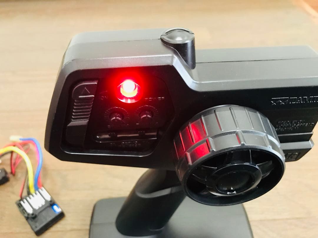 タミヤ プロポ 2.4G アンプ受信機一体型&サーボセット