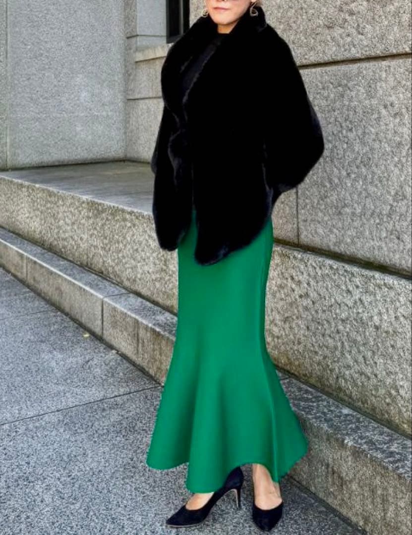 JENNE★リッチボリュームファーケープ　ブラック