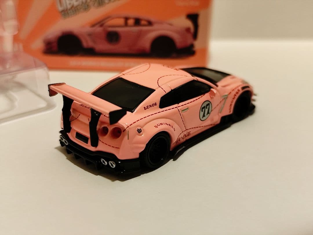 Minigt 1/64 LB★WORKS GT-R Pink Pig RHD