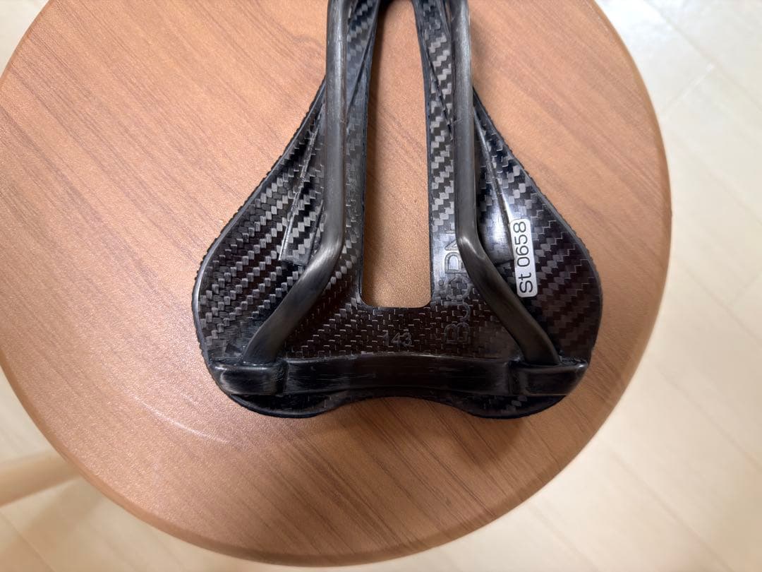 bjorn setka 143mm カーボン　3d サドル