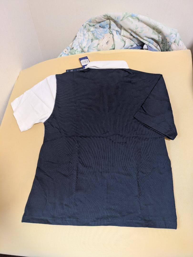 2003年のラグビーワールドカップ記念のポロシャツとマフラー