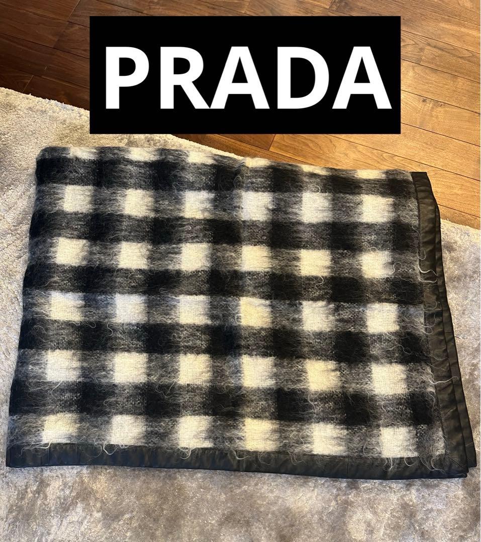 PRADA プラダ　チェック柄ブランケット