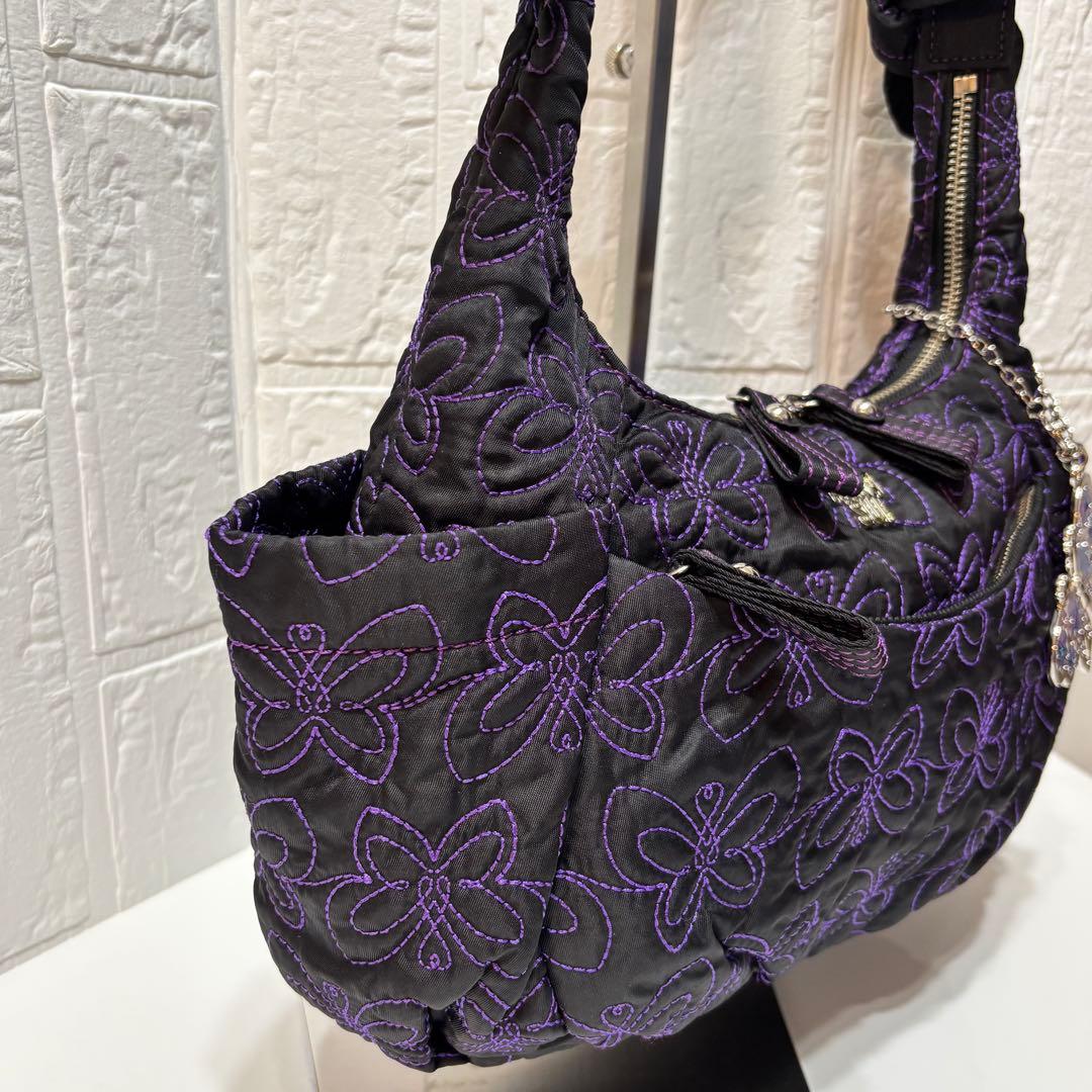 ANNA SUIアナスイ ショルダーバッグ　　キルティング 刺繍 黒紫バタフライ