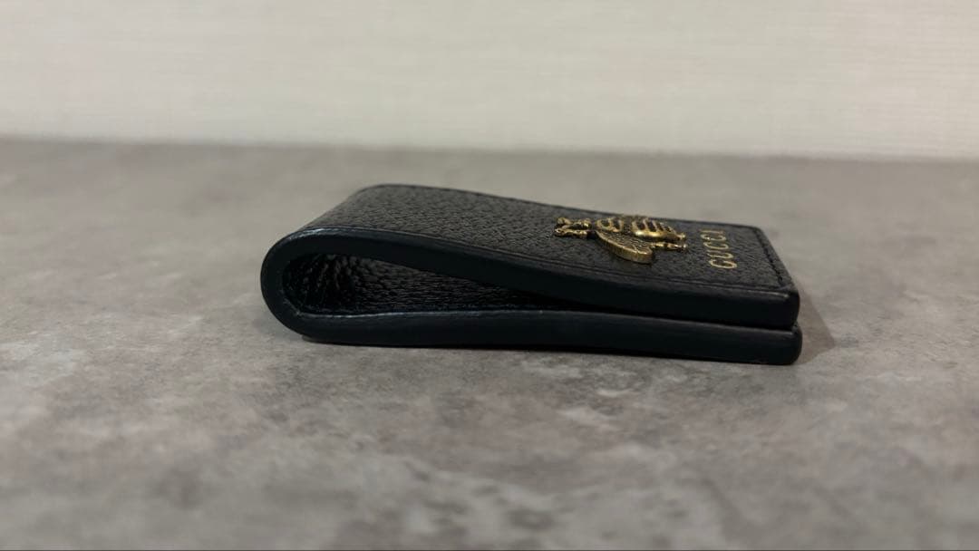 未使用級　グッチ ビー マネークリップ レザー メンズ レディース 黒