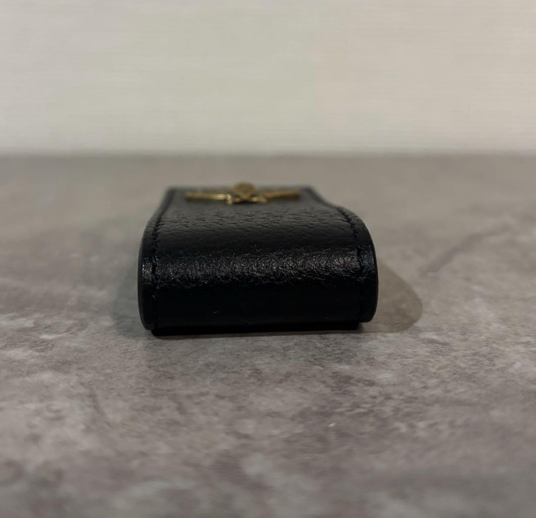 未使用級　グッチ ビー マネークリップ レザー メンズ レディース 黒