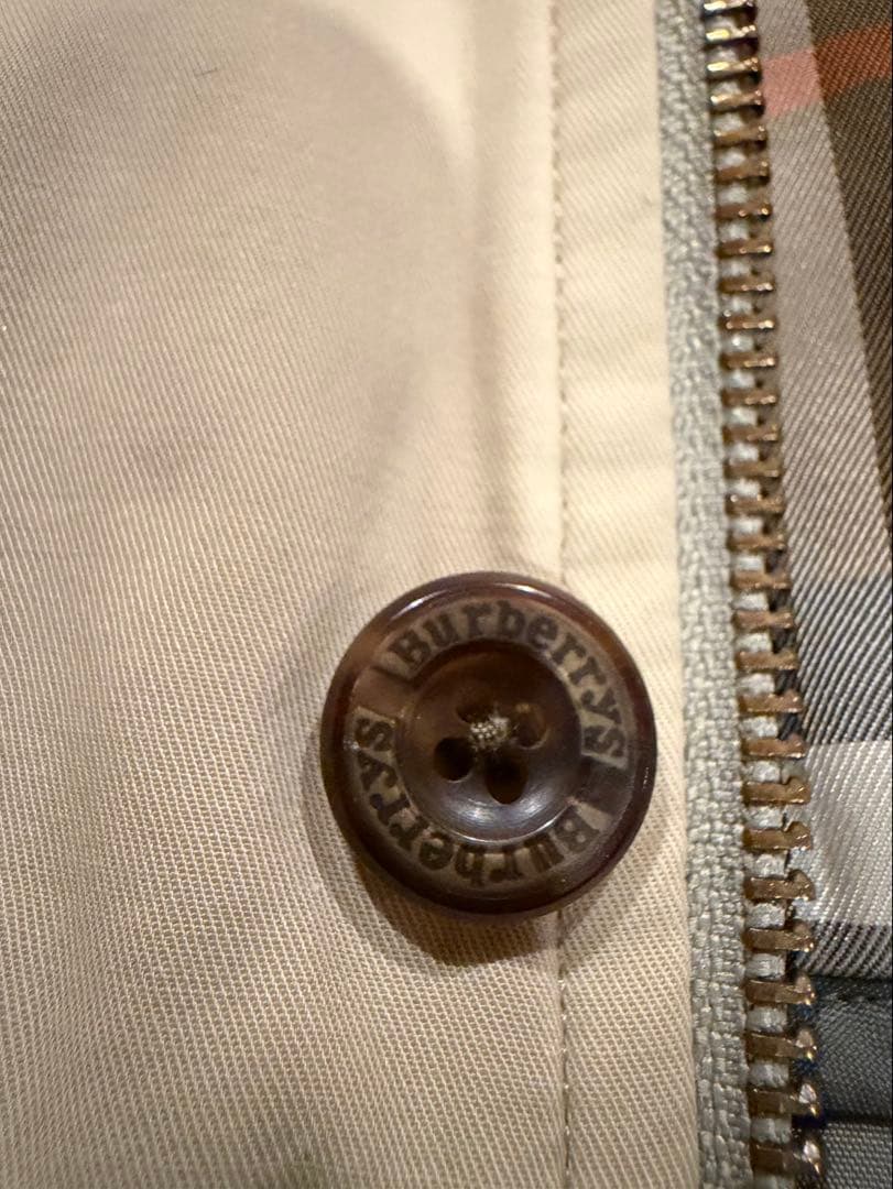 バーバリーズ　スイングトップ　中綿ライナーつき　ベージュ S ノバチェック　短丈