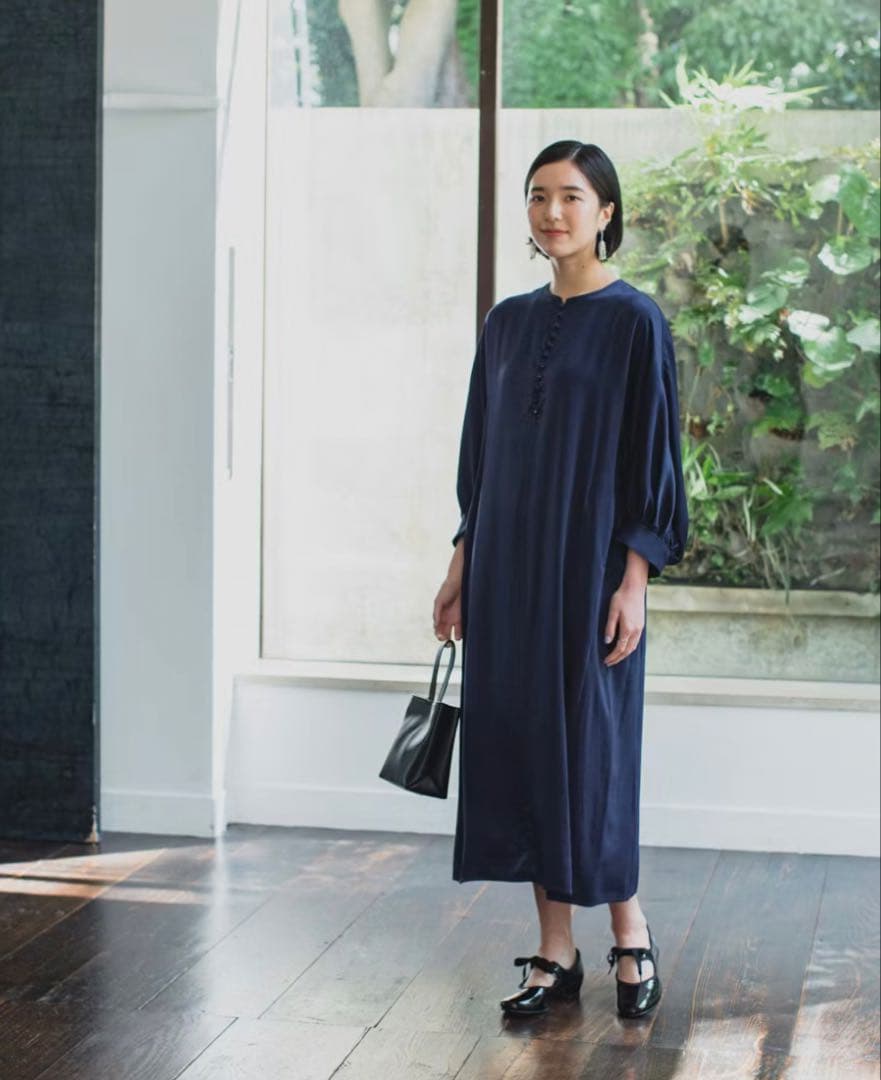 新品未使用★セミフォーマルドレス　ドルマン　Mサイズ　北欧暮らしの道具店