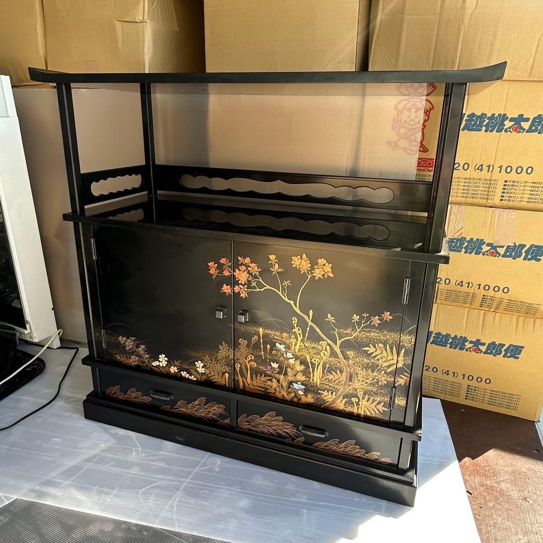 漆塗り　飾り棚　和キャビネット
