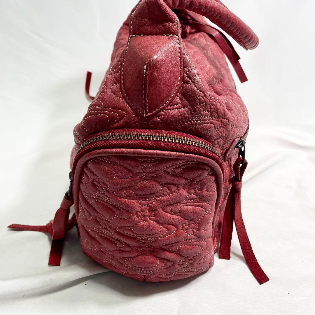 ヴィヴィアンウエストウッド ワンショルダーバッグ ロゴ 型押し 総柄 多機能 赤