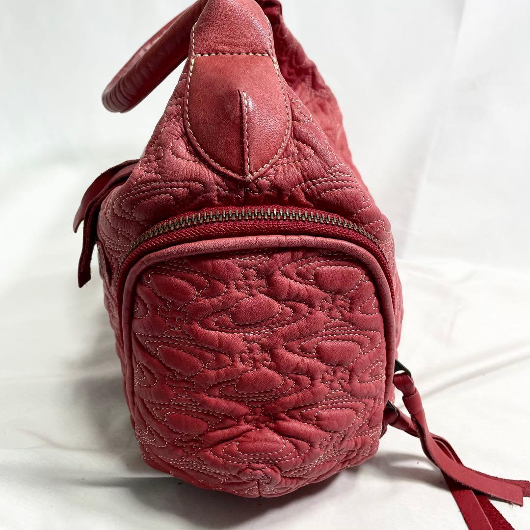 ヴィヴィアンウエストウッド ワンショルダーバッグ ロゴ 型押し 総柄 多機能 赤