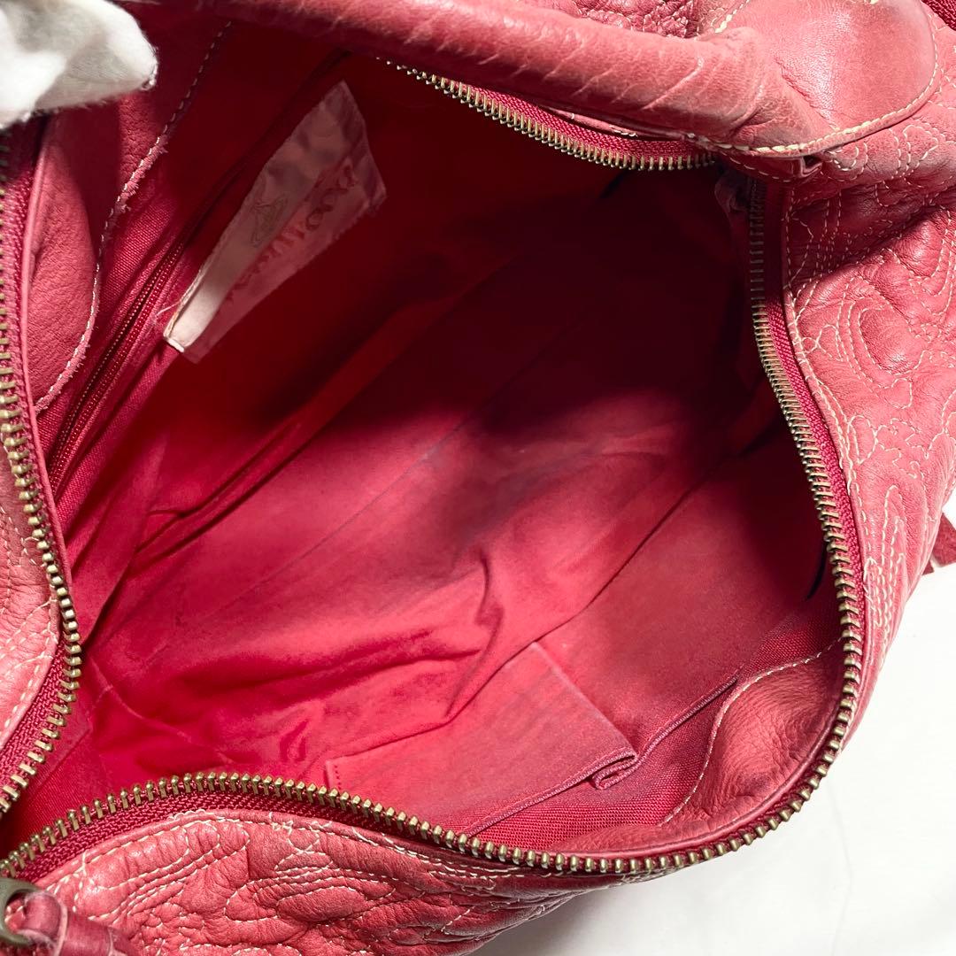 ヴィヴィアンウエストウッド ワンショルダーバッグ ロゴ 型押し 総柄 多機能 赤