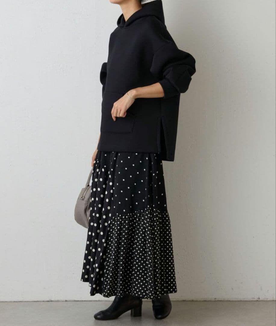 ビアズリー ダンボールパーカー　黒