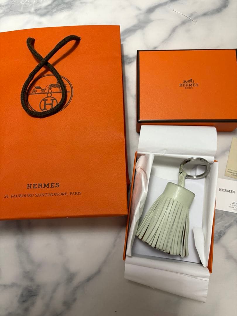 エルメスHERMES カルメン キーリング ラムスキン