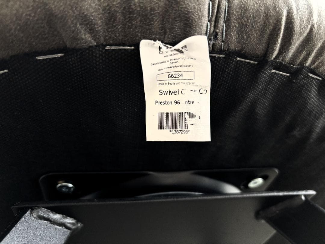 KAREカレ　ココ アンスラサイト スウィベルアームチェア　ダイニングチェア