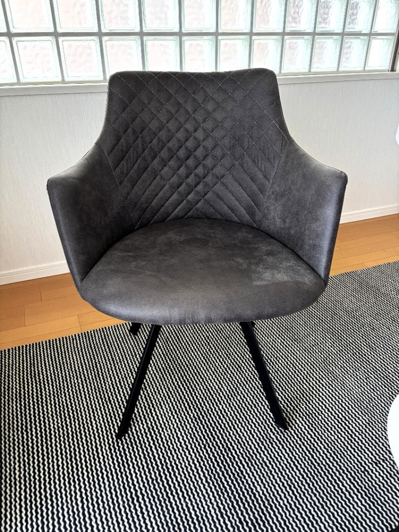 KAREカレ　ココ アンスラサイト スウィベルアームチェア　ダイニングチェア